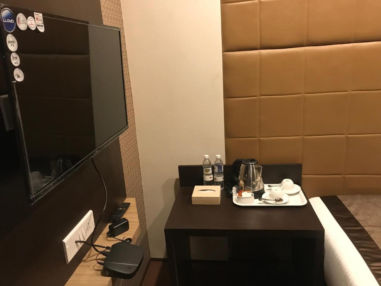 מדגאון Hotel Anthurium Circle מראה חיצוני תמונה