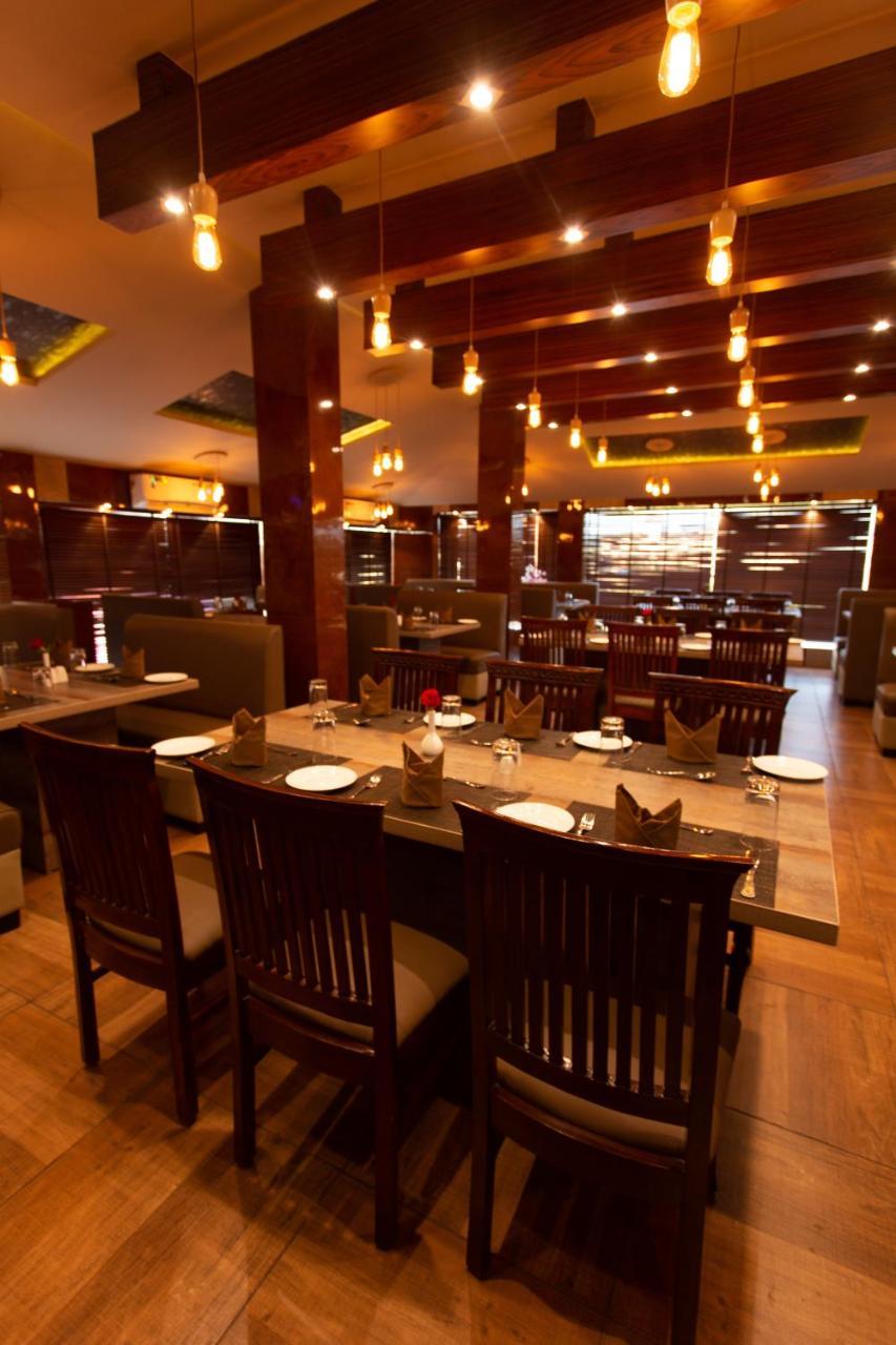 מדגאון Hotel Anthurium Circle מראה חיצוני תמונה