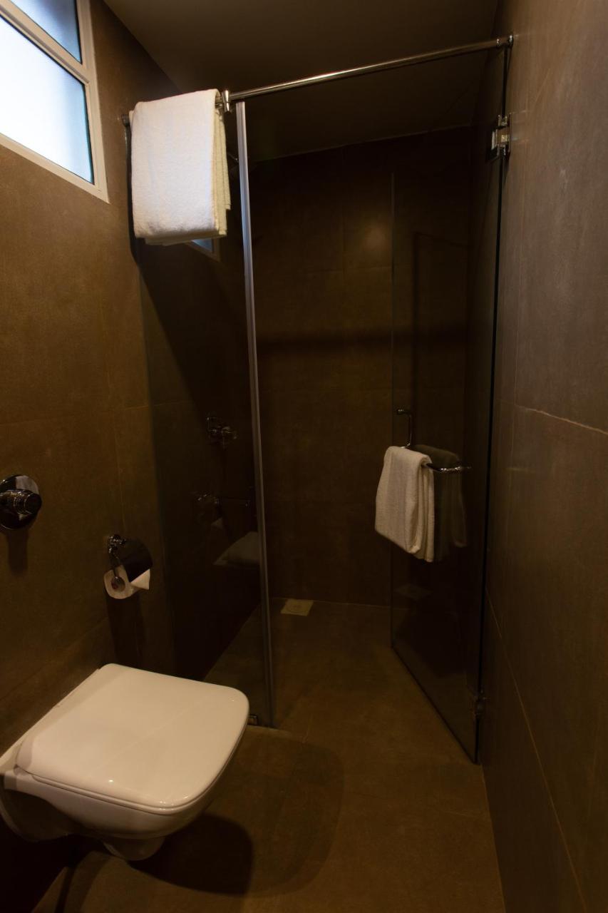 מדגאון Hotel Anthurium Circle מראה חיצוני תמונה