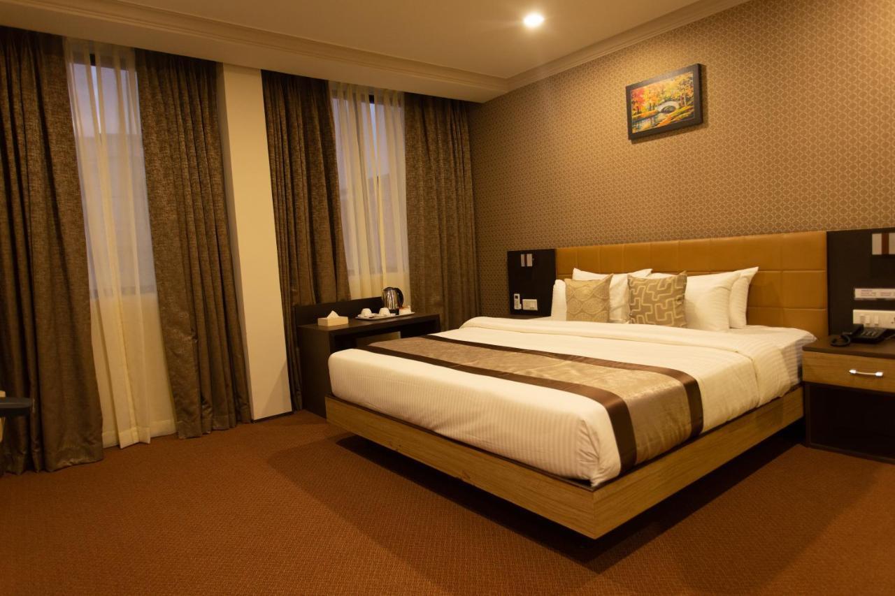 מדגאון Hotel Anthurium Circle מראה חיצוני תמונה