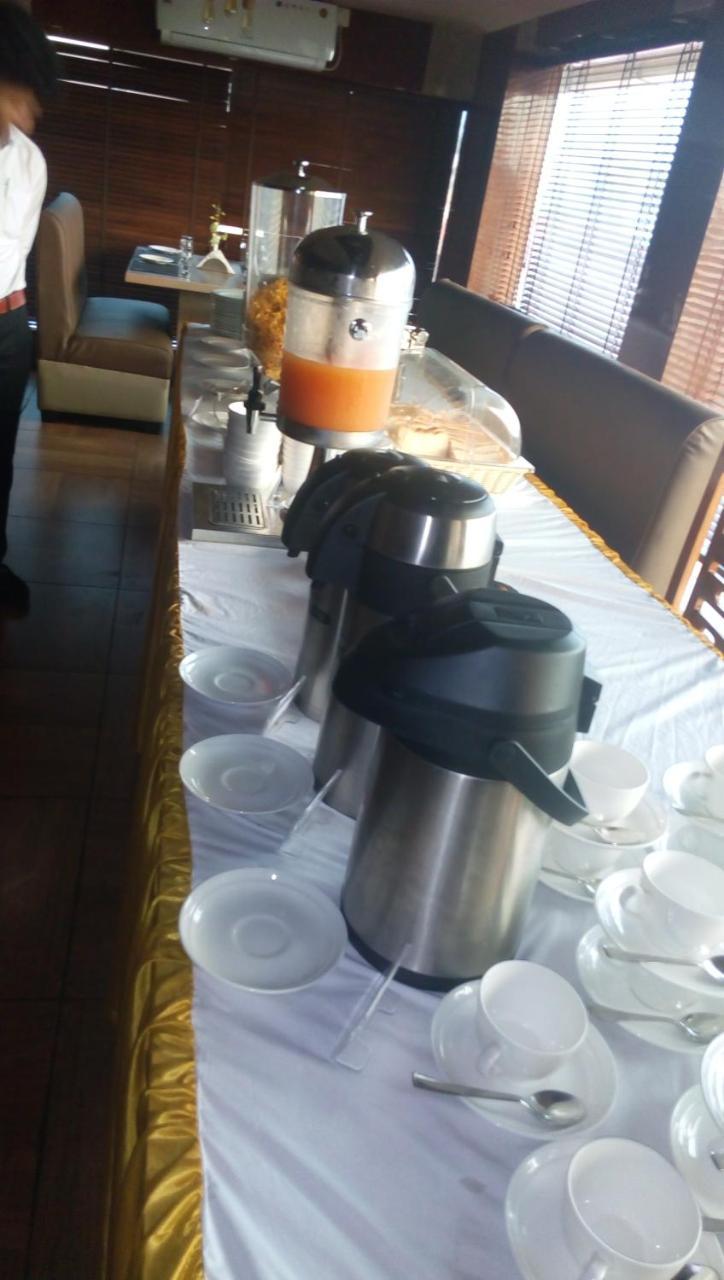 מדגאון Hotel Anthurium Circle מראה חיצוני תמונה